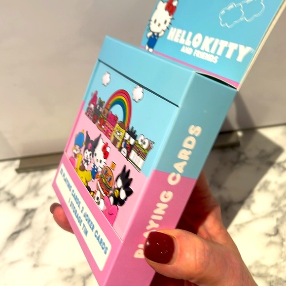 NWT/HELLO KITTY & FRIENDS 52 Playing Cards in Storage Tin - Picture 6 of 9